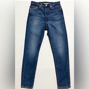 Levi Wedgie Fit Skinny Jeans EUC sz. 24